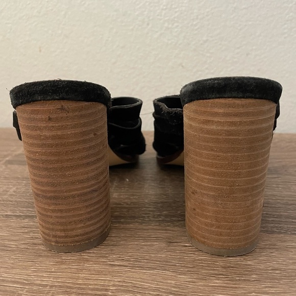 NEW Crevo Hazelle Black Suede Block Heel Sandal, Size 6.5 - Picture 5 of 7